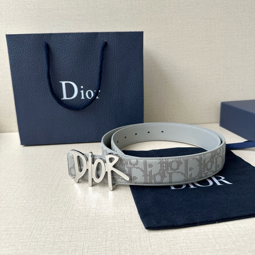 Dior Leather It Has A Thick Touch, With Clear And Distinct Printed Patterns It Is A Fashionable And Classic Men's Belt A Designer Belt A Casual And Smooth Buckle Belt For Both Women And Men With A Width Of 3.5 Cm And With Box