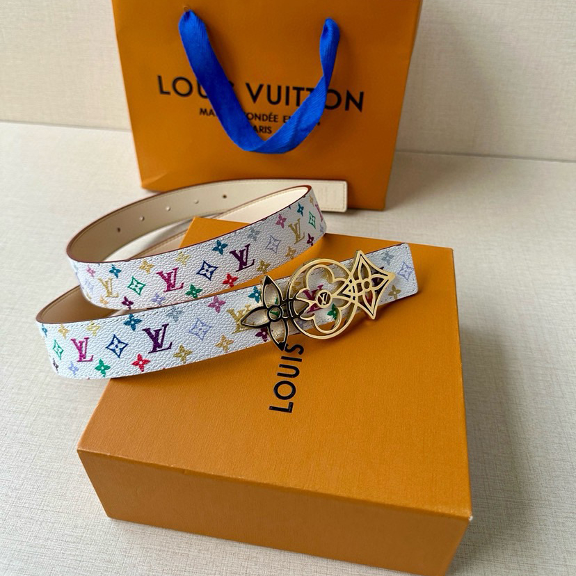 LV Leather It Has A Thick Touch, With Clear And Distinct Printed Patterns It Is A Fashionable And Classic Men's Belt A Designer Belt A Casual And Smooth Buckle Belt For Both Women And Men With A Width Of 3.0 Cm And With Box