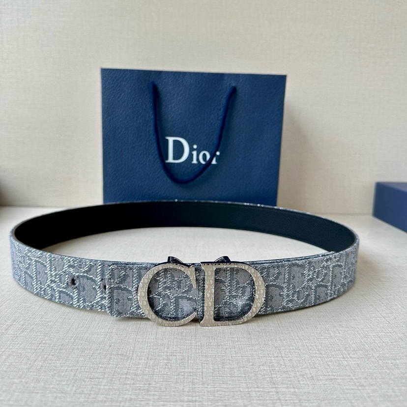 Dior Double Sided Waist Belt Width Of 3.5cm Double-Sided Design With One Side Made Of Grey Oblique Printed Fabric And The Other Side Made Of Black Grain Cowhide Leather Can Be Paired With Various 35mm Waistband Buckles Fashionable And Versatile