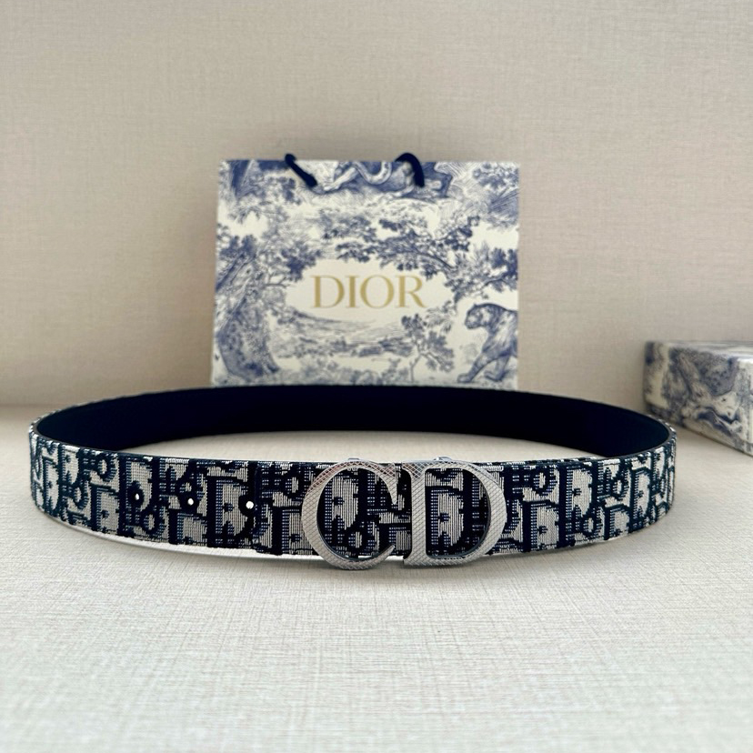 Dior Leather It Has A Thick Touch, With Clear And Distinct Printed Patterns It Is A Fashionable And Classic Men's Belt A Designer Belt A Casual And Smooth Buckle Belt For Both Women And Men With A Width Of 3.5 Cm And With Box