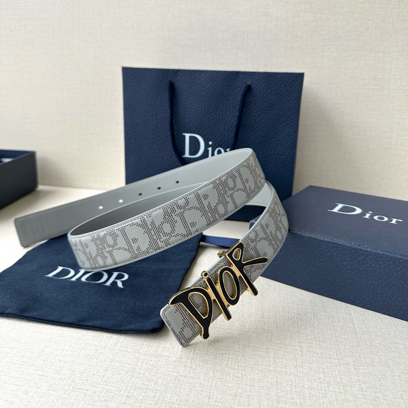 Dior Leather It Has A Thick Touch, With Clear And Distinct Printed Patterns It Is A Fashionable And Classic Men's Belt A Designer Belt A Casual And Smooth Buckle Belt For Both Women And Men With A Width Of 3.5 Cm And With Box