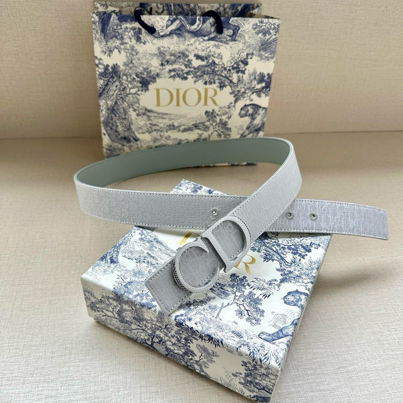 Dior Leather It Has A Thick Touch, With Clear And Distinct Printed Patterns It Is A Fashionable And Classic Men's Belt A Designer Belt A Casual And Smooth Buckle Belt For Both Women And Men With A Width Of 3.5 Cm And With Box