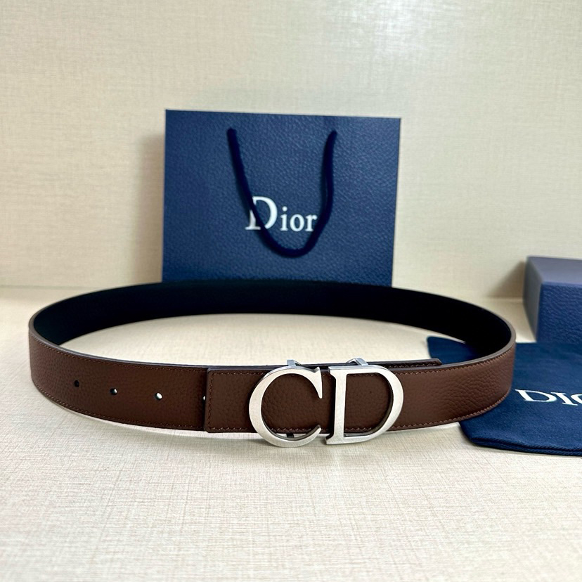 Dior Double-Sided Waistband Is Meticulously Crafted From Grain Leather On Both Sides With One Side In Black And The Other Side Available In Multiple Colors It Can Be Paired With Various 35mm Stainless Steel Belt Buckles For