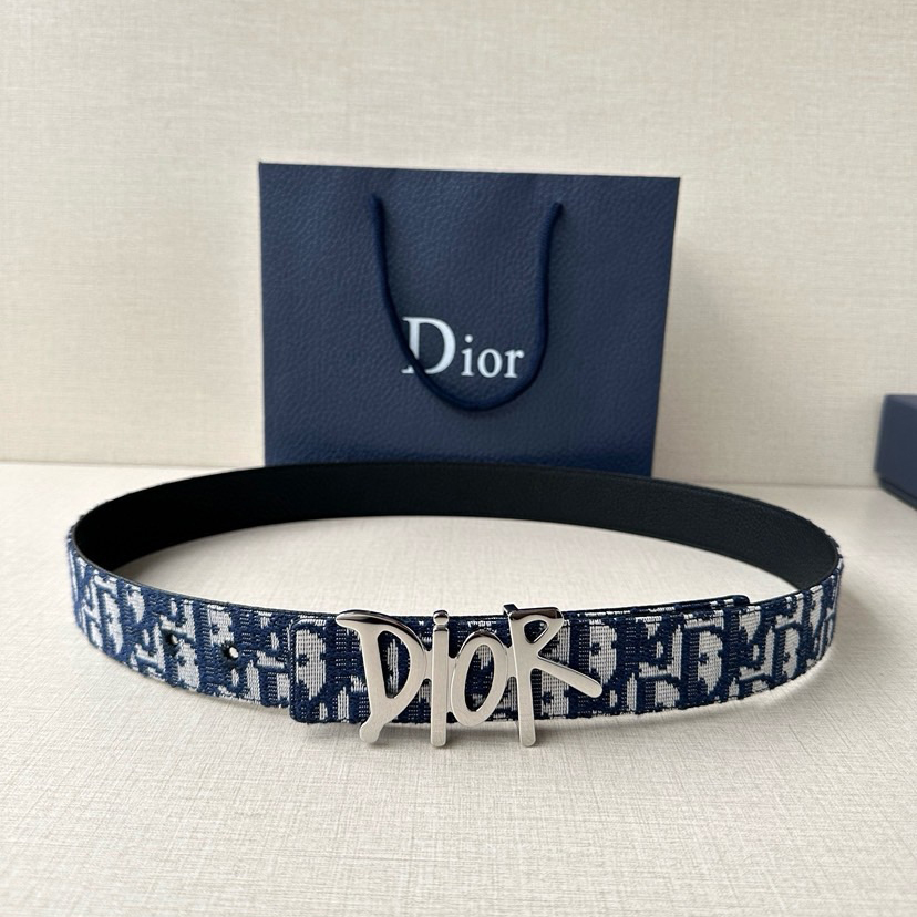 Dior Leather It Has A Thick Touch, With Clear And Distinct Printed Patterns It Is A Fashionable And Classic Men's Belt A Designer Belt A Casual And Smooth Buckle Belt For Both Women And Men With A Width Of 3.5 Cm And With Box