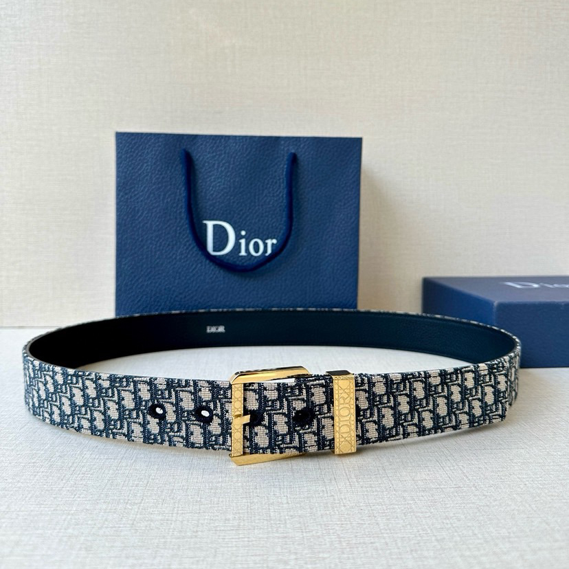 The Dior Waistband Features A Brown Smooth Cowhide Metal Buckle Engraved With A Wicker Pattern The Length Of The Waistband Is Adjustable And Can Be Paired With Various 35mm Buckles To Create A Casual Look