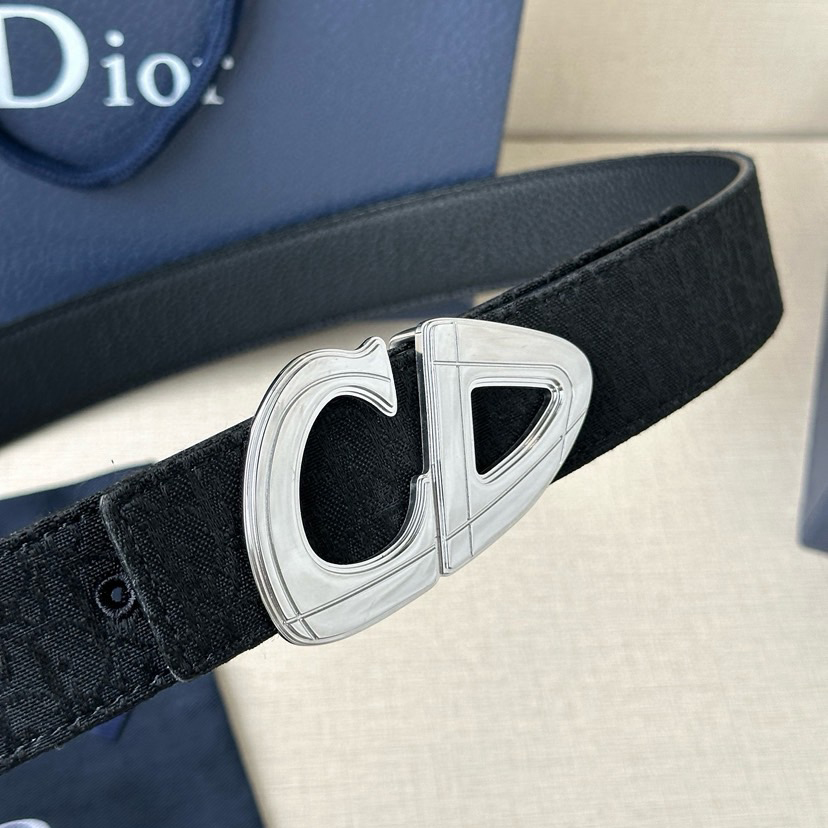 Dior Leather It Has A Thick Touch, With Clear And Distinct Printed Patterns It Is A Fashionable And Classic Men's Belt A Designer Belt A Casual And Smooth Buckle Belt For Both Women And Men With A Width Of 3.5 Cm And With Box