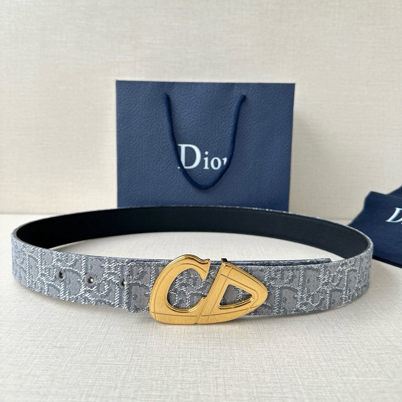 Dior Leather It Has A Thick Touch, With Clear And Distinct Printed Patterns It Is A Fashionable And Classic Men's Belt A Designer Belt A Casual And Smooth Buckle Belt For Both Women And Men With A Width Of 3.5 Cm And With Box