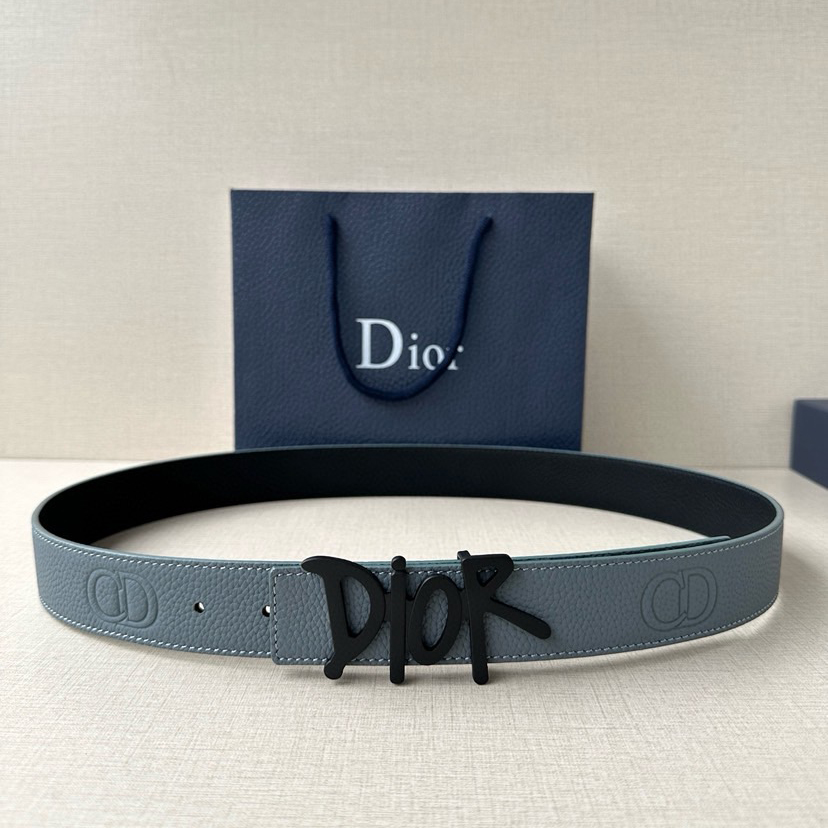 Dior Double-Sided Waistband Is Meticulously Crafted From Grain Leather On Both Sides With One Side In Black And The Other Side Available In Multiple Colors It Can Be Paired With Various 35mm Stainless Steel Belt Buckles For