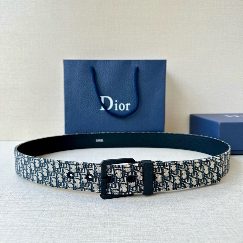 The Dior Waistband Features A Brown Smooth Cowhide Metal Buckle Engraved With A Wicker Pattern The Length Of The Waistband Is Adjustable And Can Be Paired With Various 35mm Buckles To Create A Casual Look