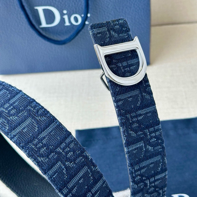 Dior Double-Sided Waistband With A Width Of 3.5cm And A Double-Sided Design Featuring Navy Blue Oblique Printed Fabric On One Side And Black Grain Leather On The Other Side Can Be Paired With Various 35mm Waistband Buckles Fashionable And Versatile