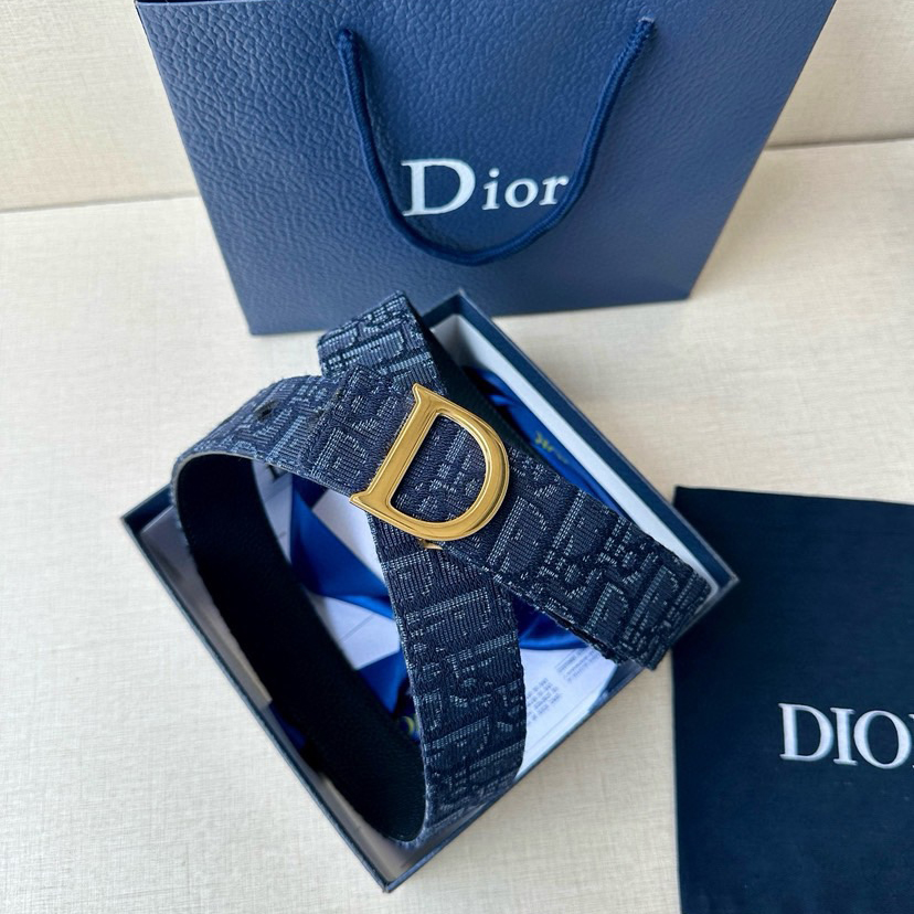 Dior Double-Sided Waistband With A Width Of 3.5cm And A Double-Sided Design Featuring Navy Blue Oblique Printed Fabric On One Side And Black Grain Leather On The Other Side Can Be Paired With Various 35mm Waistband Buckles Fashionable And Versatile