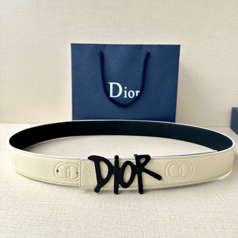 Dior Double-Sided Waistband Is Meticulously Crafted From Grain Leather On Both Sides With One Side In Black And The Other Side Available In Multiple Colors It Can Be Paired With Various 35mm Stainless Steel Belt Buckles For