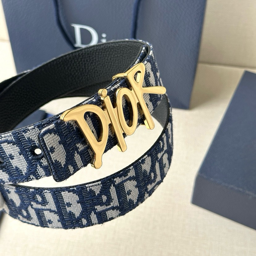 Dior Leather It Has A Thick Touch, With Clear And Distinct Printed Patterns It Is A Fashionable And Classic Men's Belt A Designer Belt A Casual And Smooth Buckle Belt For Both Women And Men With A Width Of 3.5 Cm And With Box