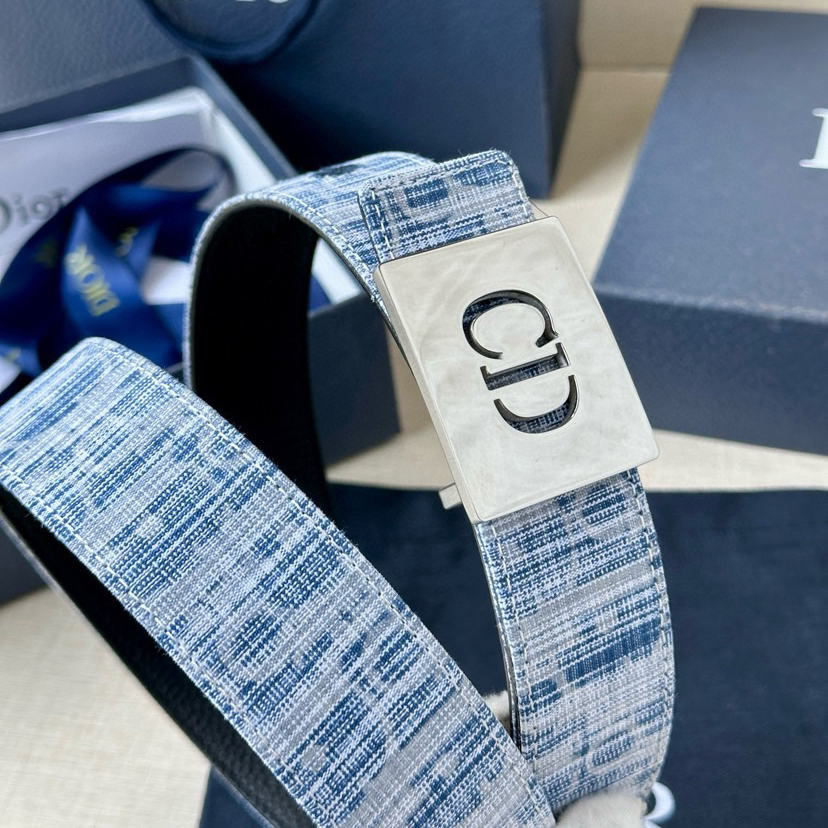 Dior Double-Sided Belt Width 3.5cm Black Smooth Cowhide Style Decorated With Sky Blues Embossed Cd Icon Logo On One Side Can Be Paired With Various 35mm Belt Buckles
