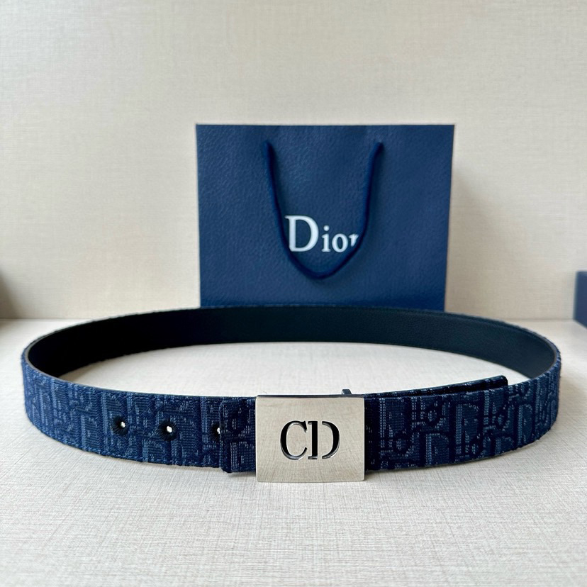 Dior Double-Sided Waistband With A Width Of 3.5cm And A Double-Sided Design Featuring Navy Blue Oblique Printed Fabric On One Side And Black Grain Leather On The Other Side Can Be Paired With Various 35mm Waistband Buckles Fashionable And Versatile