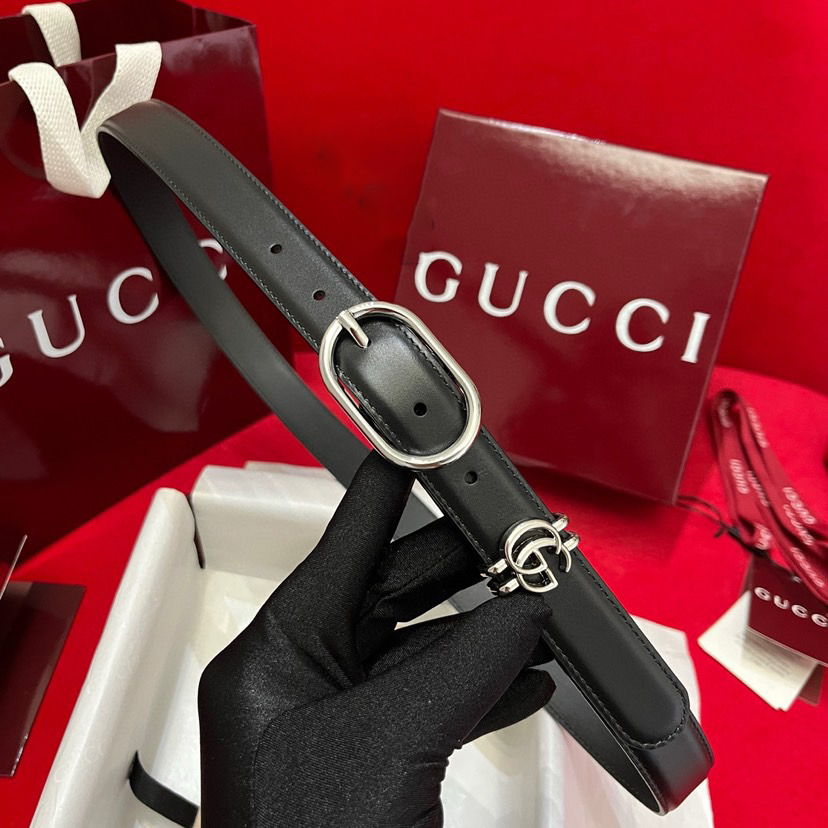 Gucci Women's Circular Needle Buckle Belt Width 2.5cm Craftsmanship Incorporates Various Styles Cleverly Integrating Functionality And Fashion Cleverly Incorporating Circular Interlocking Double G Belt Loop