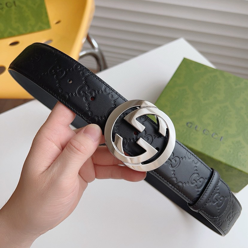 Gucci Circular Interlocking Double G Buckle, Accessories And Ready To Wear Items Continue To Rejuvenate And Present The Brand's Classic Details Simple Yet Elegant Style Suitable For Various Dressing Styles Belt Width: 4.0cm