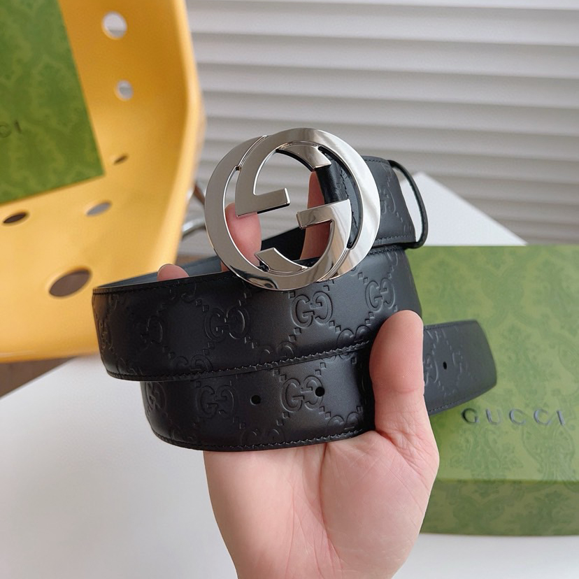 Gucci Circular Interlocking Double G Buckle, Accessories And Ready To Wear Items Continue To Rejuvenate And Present The Brand's Classic Details Simple Yet Elegant Style Suitable For Various Dressing Styles Belt Width: 4.0cm