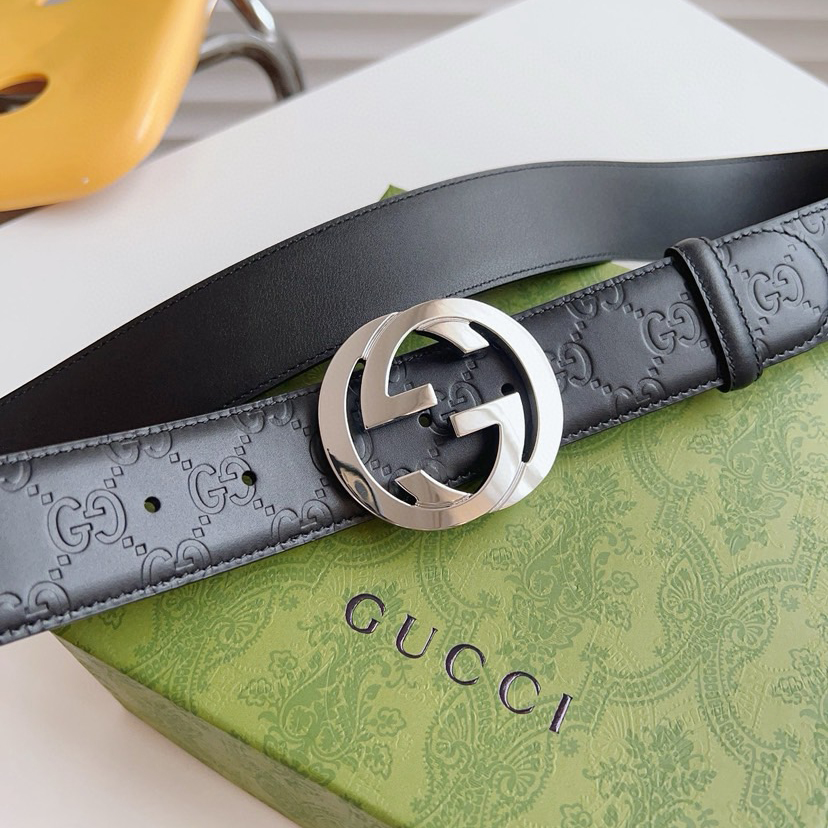 Gucci Circular Interlocking Double G Buckle, Accessories And Ready To Wear Items Continue To Rejuvenate And Present The Brand's Classic Details Simple Yet Elegant Style Suitable For Various Dressing Styles Belt Width: 4.0cm