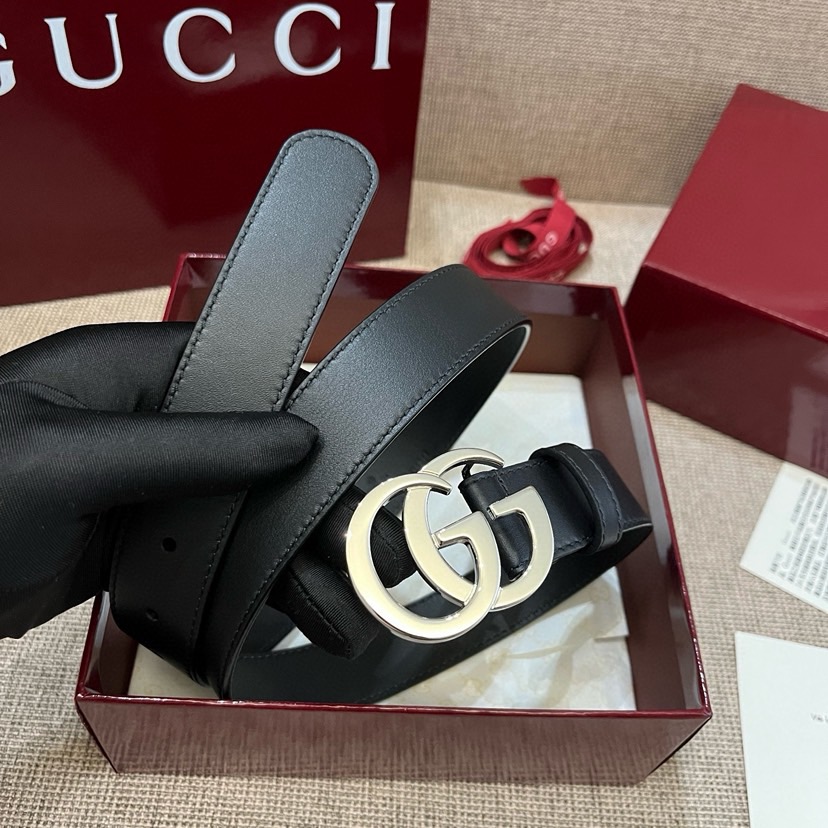Gucci Women's Belt Classic Double G Buckle Design Adopts Italian Top Layer Cowhide Leather With Delicate Texture, Suitable For Any Occasion Perfectly Matched With Any Style Width 3cm