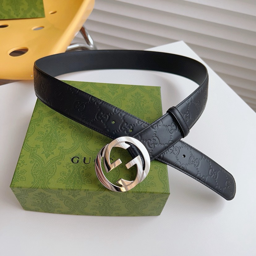 Gucci Circular Interlocking Double G Buckle, Accessories And Ready To Wear Items Continue To Rejuvenate And Present The Brand's Classic Details Simple Yet Elegant Style Suitable For Various Dressing Styles Belt Width: 4.0cm