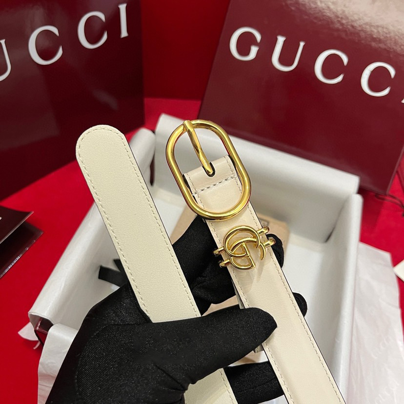 Gucci Women's Circular Needle Buckle Belt Width 2.5cm Craftsmanship Incorporates Various Styles Cleverly Integrating Functionality And Fashion Cleverly Incorporating Circular Interlocking Double G Belt Loop