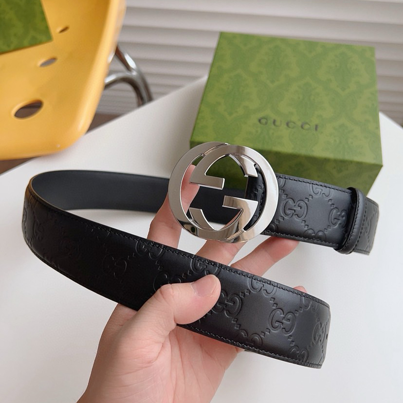 Gucci Circular Interlocking Double G Buckle, Accessories And Ready To Wear Items Continue To Rejuvenate And Present The Brand's Classic Details Simple Yet Elegant Style Suitable For Various Dressing Styles Belt Width: 4.0cm