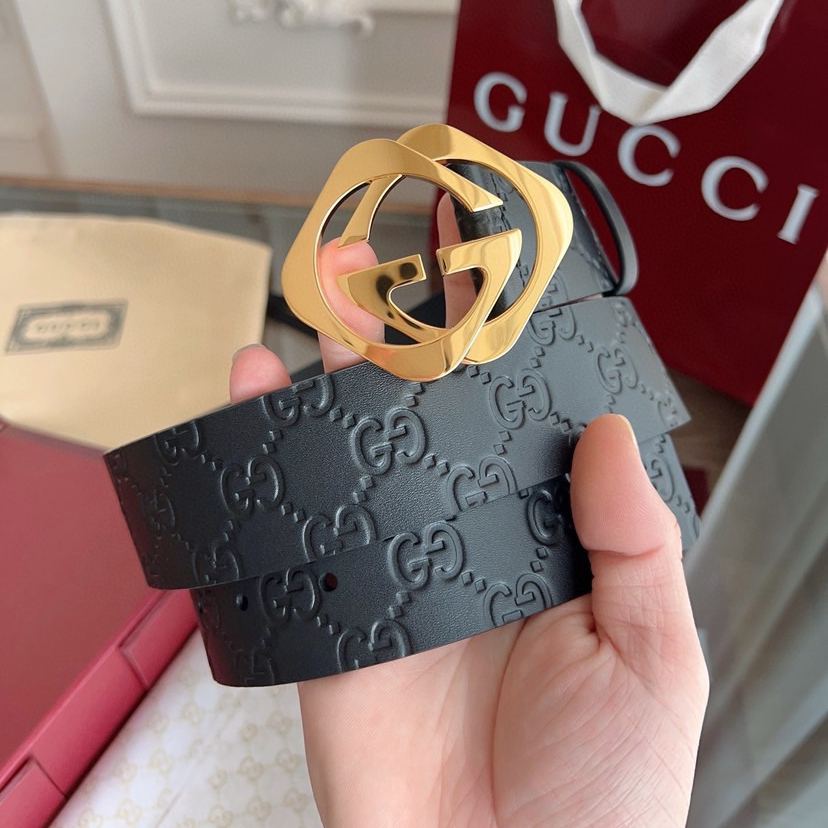 Gucci Leather It Has A Thick Touch With Clear And Distinct KnurlingPatterns It Is A Fashionable And Classic Men's Belt A Designer Belt A Casual And Smooth Buckle Belt For Both Women And Men With A Width Of 4.0 Cm And With Box