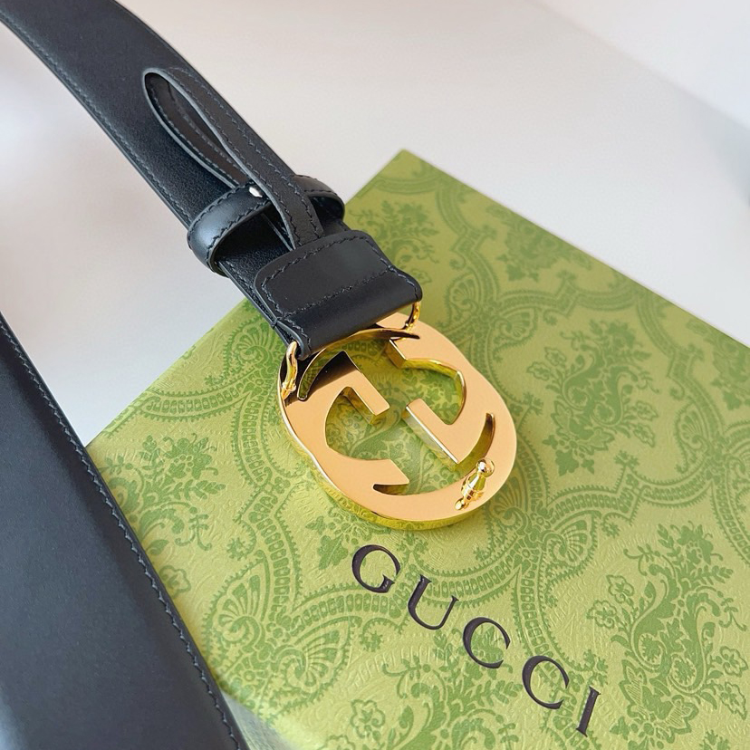 Gucci Circular Interlocking Double G Buckle, Accessories And Ready To Wear Items Continue To Rejuvenate And Present The Brand's Classic Details Simple Yet Elegant Style Suitable For Various Dressing Styles Belt Width: 4.0cm