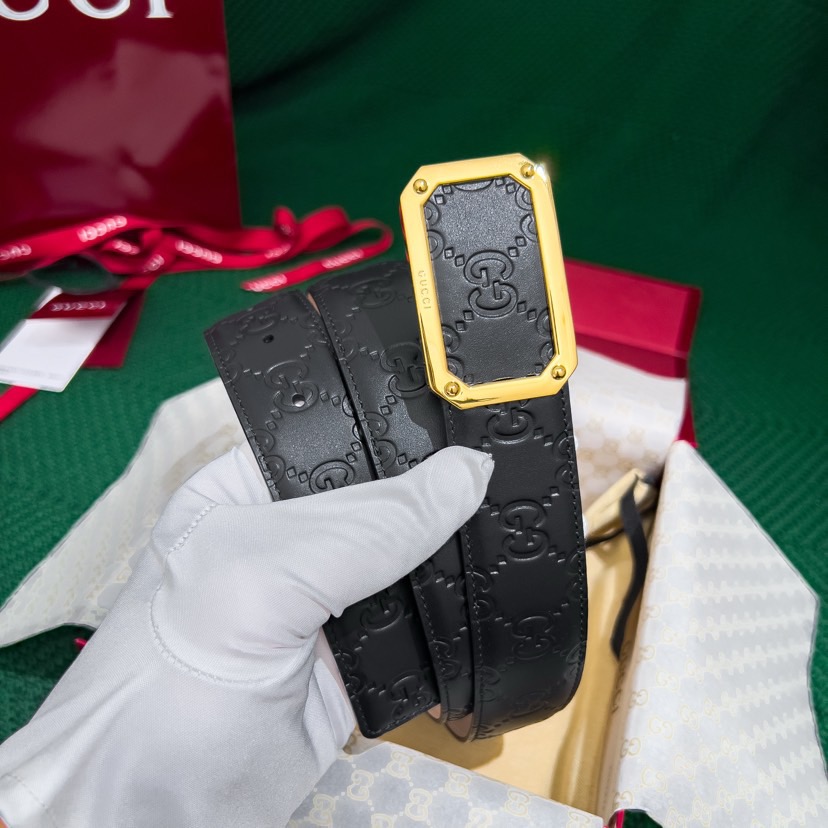 Gucci Leather It Has A Thick Touch With Clear And Distinct KnurlingPatterns It Is A Fashionable And Classic Men's Belt A Designer Belt A Casual And Smooth Buckle Belt For Both Women And Men With A Width Of 3.5 Cm And With Box