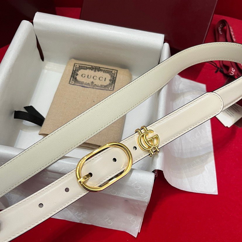 Gucci Women's Circular Needle Buckle Belt Width 2.5cm Craftsmanship Incorporates Various Styles Cleverly Integrating Functionality And Fashion Cleverly Incorporating Circular Interlocking Double G Belt Loop