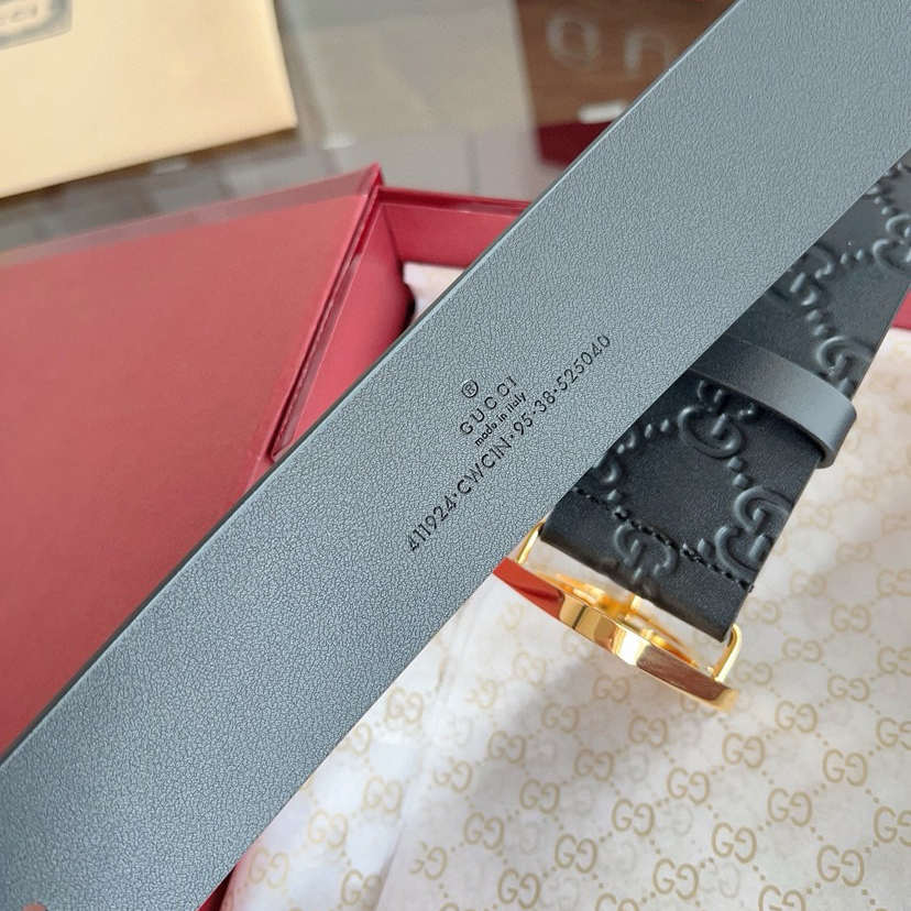 Gucci Leather It Has A Thick Touch With Clear And Distinct KnurlingPatterns It Is A Fashionable And Classic Men's Belt A Designer Belt A Casual And Smooth Buckle Belt For Both Women And Men With A Width Of 4.0 Cm And With Box