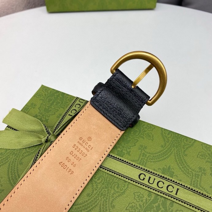 Gucci New Men's Belt Is 40mm Wide Made Of Imported Pig Grain Leather Texture With Brand Logo And Small Bee Ornaments At The Tail New Worn Out Effect Double G Buttons