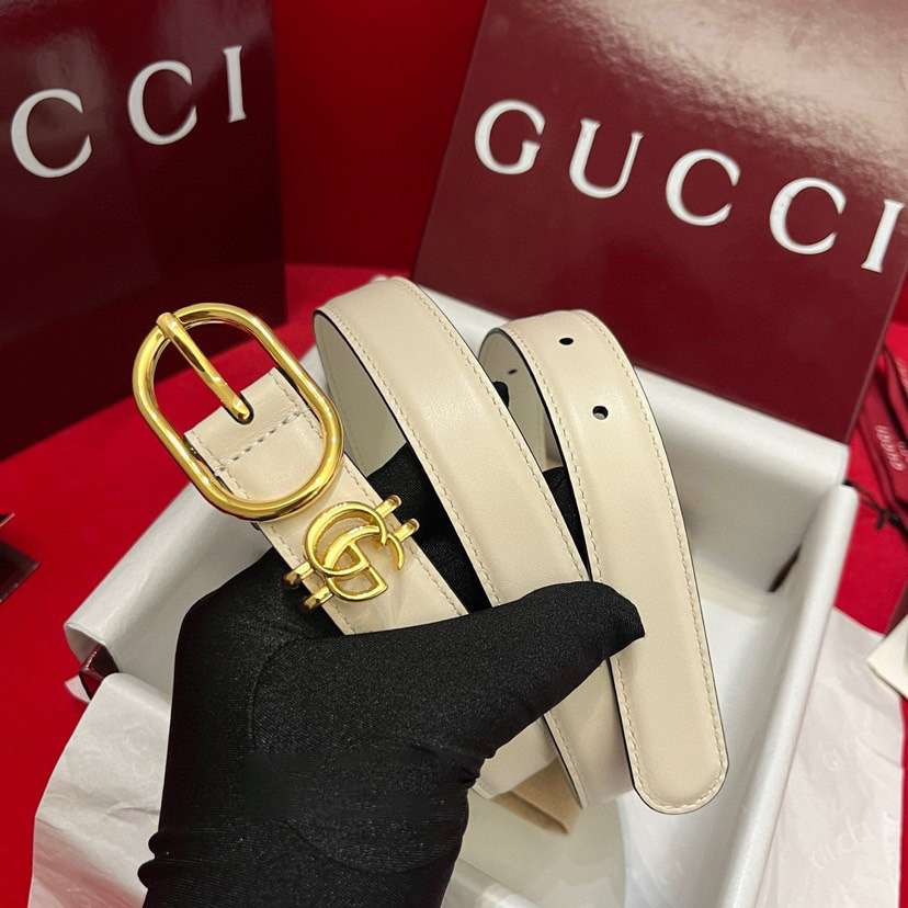 Gucci Women's Circular Needle Buckle Belt Width 2.5cm Craftsmanship Incorporates Various Styles Cleverly Integrating Functionality And Fashion Cleverly Incorporating Circular Interlocking Double G Belt Loop