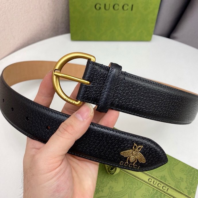 Gucci New Men's Belt Is 40mm Wide Made Of Imported Pig Grain Leather Texture With Brand Logo And Small Bee Ornaments At The Tail New Worn Out Effect Double G Buttons