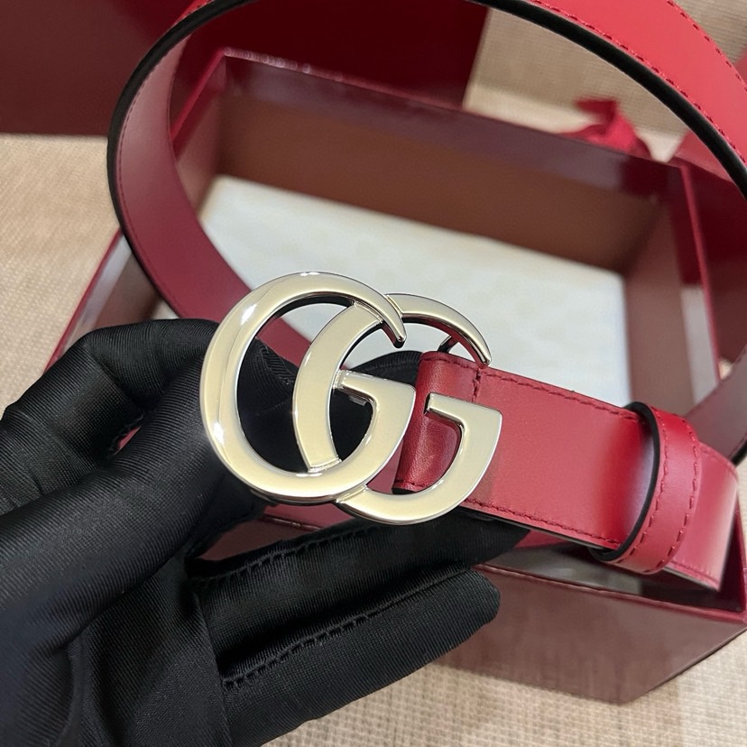 Gucci Women's Belt Classic Double G Buckle Design Adopts Italian Top Layer Cowhide Leather With Delicate Texture, Suitable For Any Occasion Perfectly Matched With Any Style Width 3cm