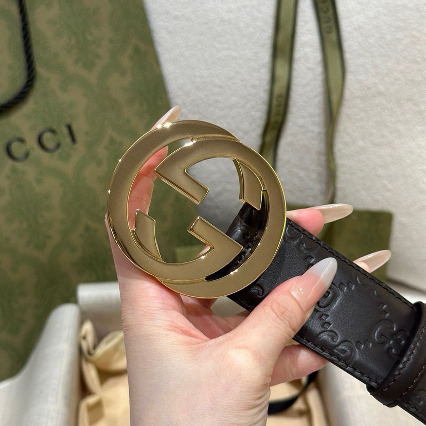 Gucci Leather It Has A Thick Touch With Clear And Distinct KnurlingPatterns It Is A Fashionable And Classic Men's Belt A Designer Belt A Casual And Smooth Buckle Belt For Both Women And Men With A Width Of 4.0 Cm And With Box