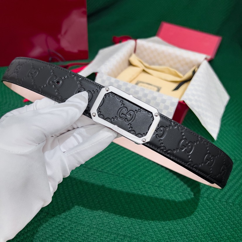 Gucci Leather It Has A Thick Touch With Clear And Distinct KnurlingPatterns It Is A Fashionable And Classic Men's Belt A Designer Belt A Casual And Smooth Buckle Belt For Both Women And Men With A Width Of 3.5 Cm And With Box