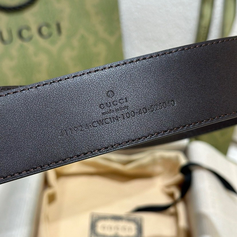 Gucci Leather It Has A Thick Touch With Clear And Distinct KnurlingPatterns It Is A Fashionable And Classic Men's Belt A Designer Belt A Casual And Smooth Buckle Belt For Both Women And Men With A Width Of 4.0 Cm And With Box