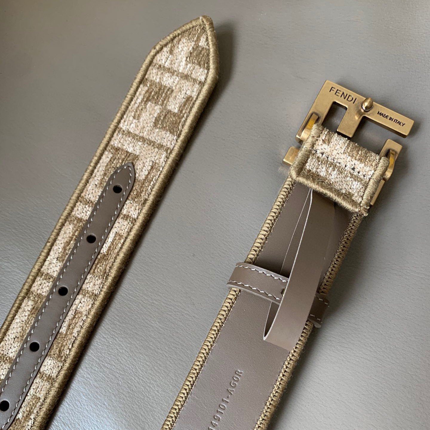 FENDI Unisex Pigeon Grey Fabric Material Decorated With White Jacquard Ff Pattern Beige Leather Details Golden Finished Metal Piece With A Width Of 3.5cm