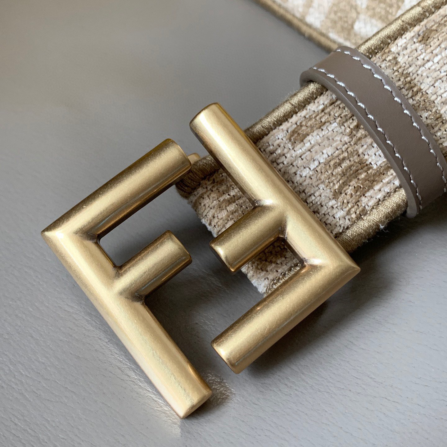 FENDI Unisex Pigeon Grey Fabric Material Decorated With White Jacquard Ff Pattern Beige Leather Details Golden Finished Metal Piece With A Width Of 3.5cm