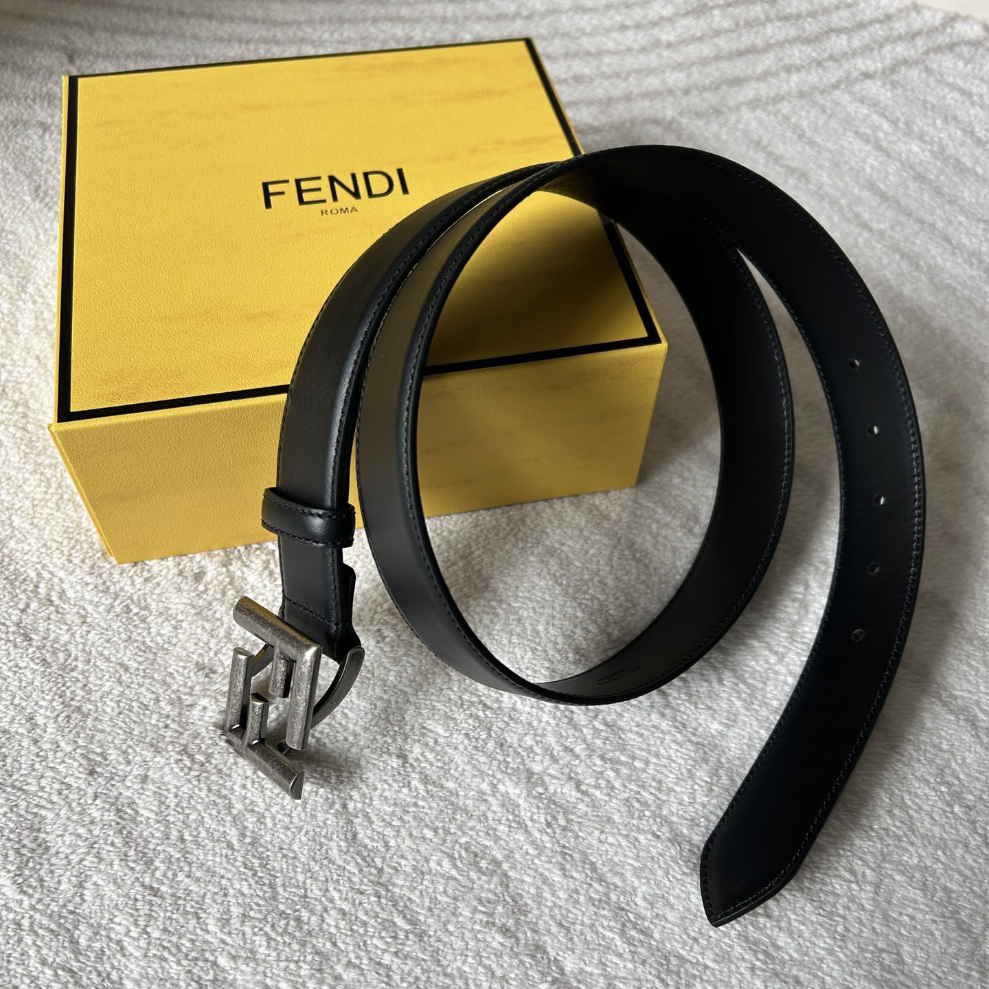 FENDI Unisex Casual Waist Belt Width 3.5cm Black Double-Sided Calf Leather With Loop And FF Nail Buckle Retro Gold Coated Metal Accessories Simple Fashionable Elegant And Atmospheri