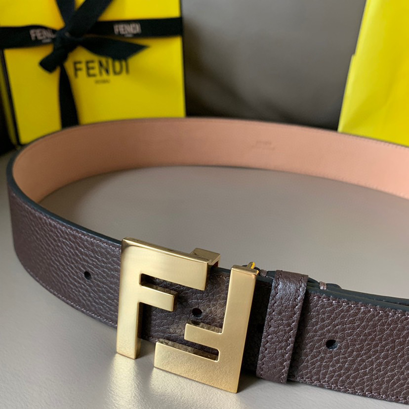 FENDI Men's Fashionable Casual Belt Made Of Cowhide Material With A Width Of 4.0cm And An Iconic Fe Buckle Casual And Versatile Low-Key And Luxurious