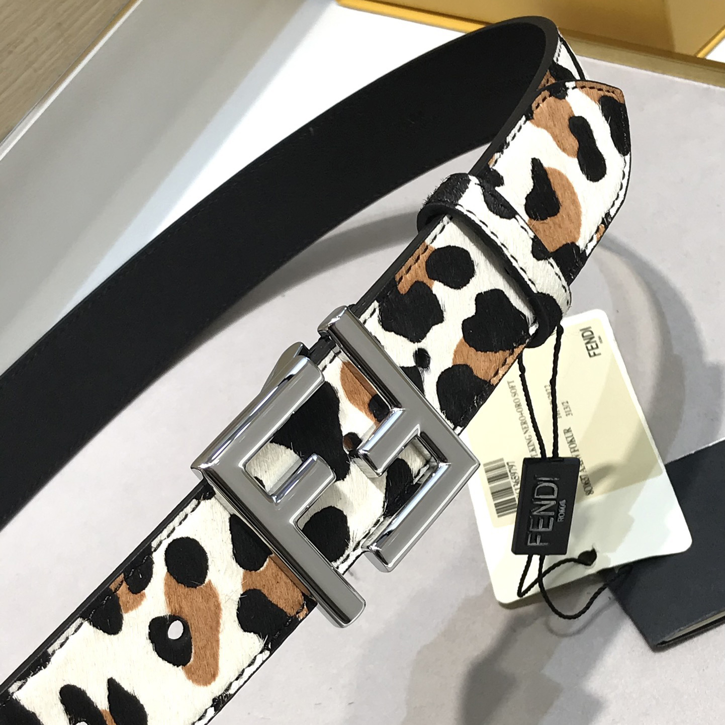 FENDI Designer Belt Men Belts Women's Brand Belt FF Is A Casual And Smooth Belt With Rivets And Three-Dimensional F-Buckles Made Of Wool Leather And Animal Print Patterns Suitable For Both Men And Women It Is 4.0 Centimeters Wide And Comes With A Box
