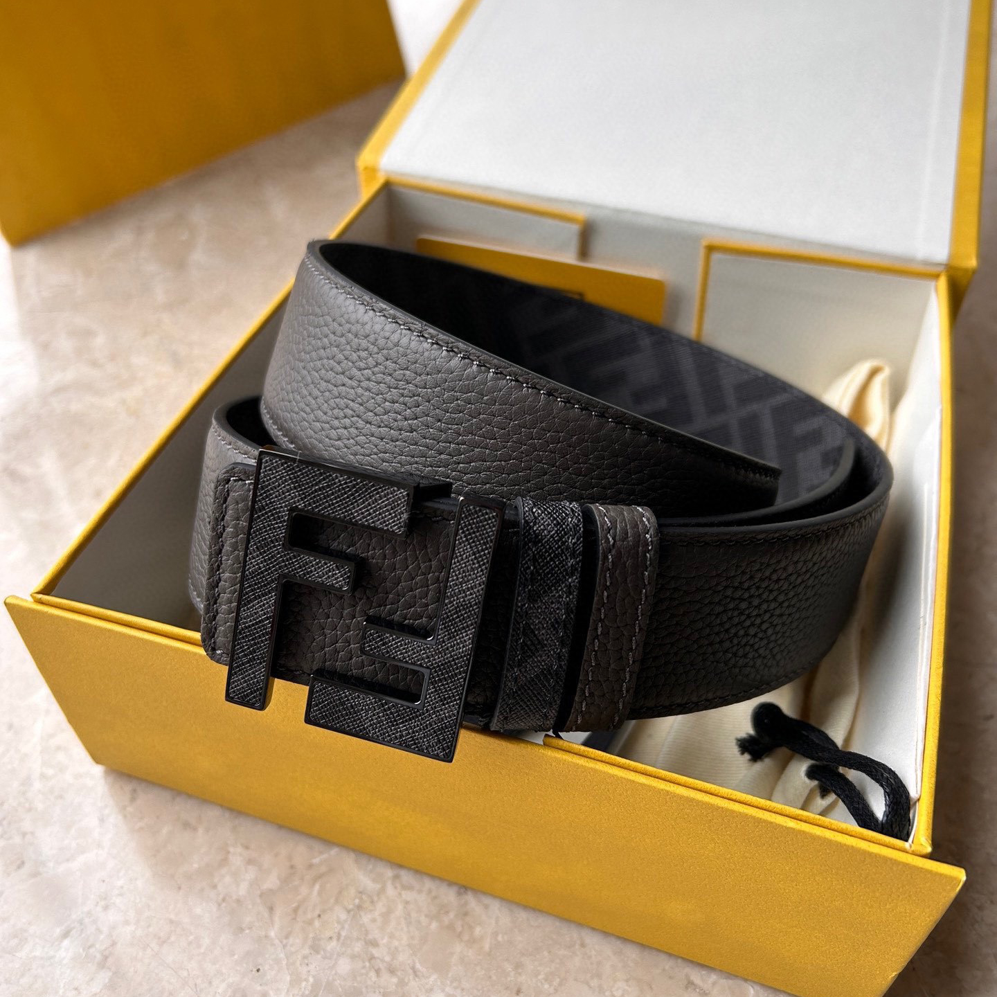 FENDI Men's Casual Double-Sided Belt Width 4.0cm Ff Nail Buckle Grey Cuoio Romano Cowhide Material Fabric Lining Decorated With Gray And Black Ff Patterns FF Fabric Covers Metal Parts