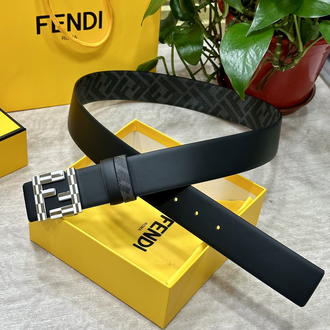 FENDI Leather It Has A Thick Touch With Clear And Distinct Printing Patterns It Is A Fashionable And Classic Men's Belt A Designer Belt A Casual And Smooth Buckle Belt For Both Women And Men With A Width Of 4.0 Cm And With Box