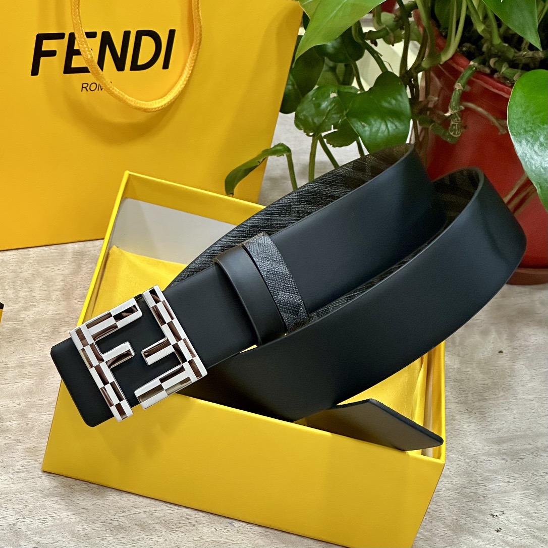 FENDI Leather It Has A Thick Touch With Clear And Distinct Printing Patterns It Is A Fashionable And Classic Men's Belt A Designer Belt A Casual And Smooth Buckle Belt For Both Women And Men With A Width Of 4.0 Cm And With Box