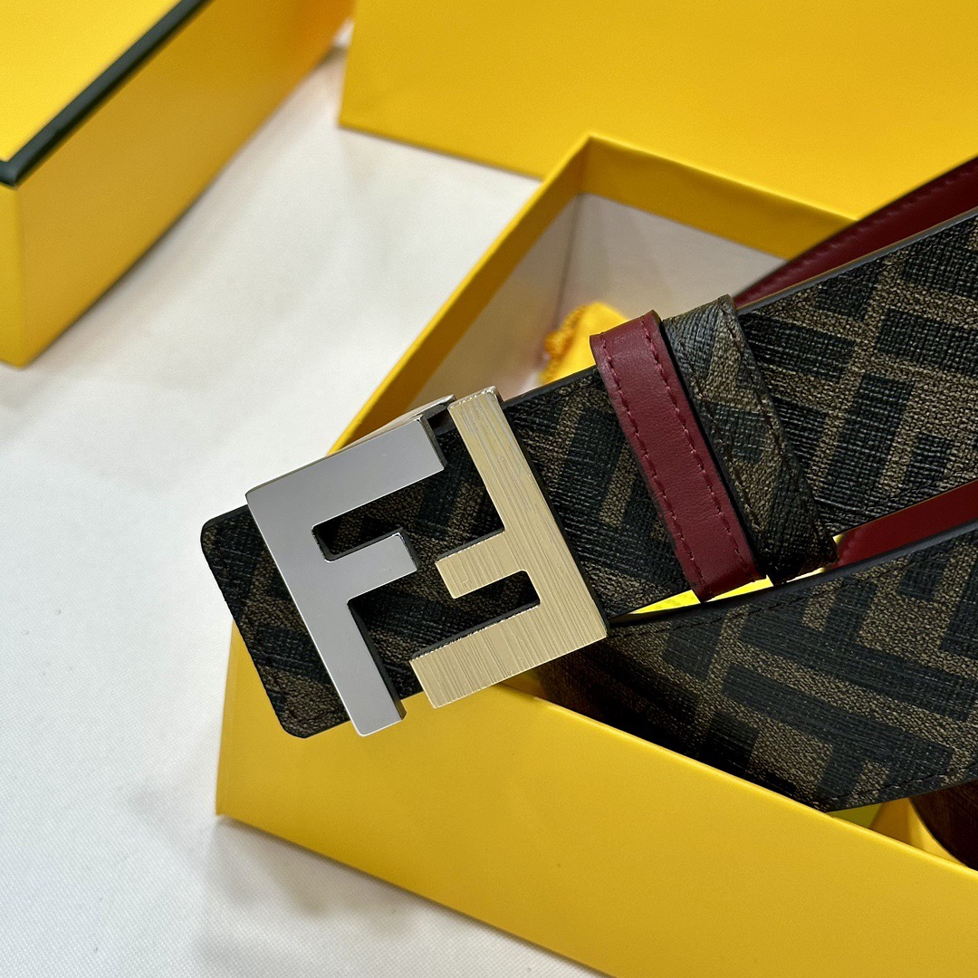 FENDI Leather It Has A Thick Touch With Clear And Distinct Printing Patterns It Is A Fashionable And Classic Men's Belt A Designer Belt A Casual And Smooth Buckle Belt For Both Women And Men With A Width Of 4.0 Cm And With Box