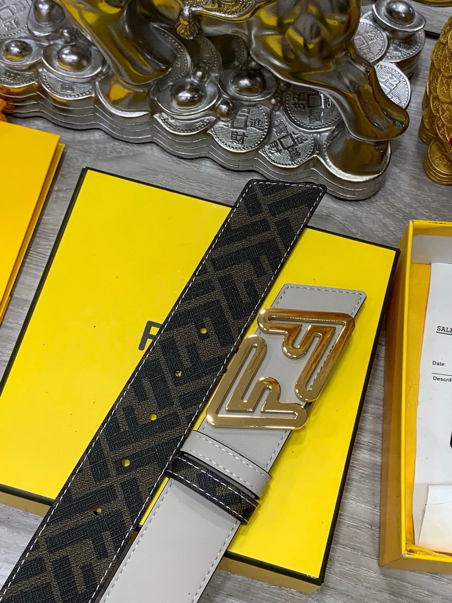 FENDI Unisex Double Ring Front and Back Waistband FF Nail Buckle Double Color Cuoio Romano Leather Material Back Fabric with Tobacco Yellow and Black FF Pattern Black Enamel Metal Finish Fashion Classic Versatile Style Width 4.0cm