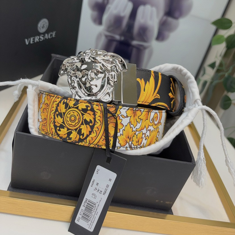 Versace Leather It Has A Thick Touch With Clear And Distinct Printing Patterns It Is A Fashionable And Classic Men's Belt A Designer Belt A Casual And Smooth Buckle Belt For Both Women And Men With A Width Of 4.0 Cm And With Box